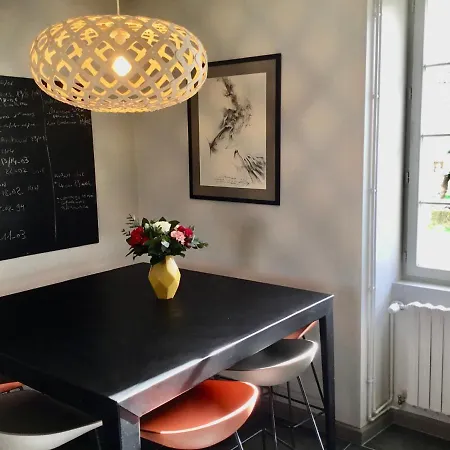 Villa Maison charentaise avec piscine 10 couchage