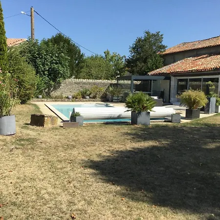 Maison charentaise avec piscine 10 couchage Villa Brie (Charente)